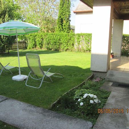 Fenyves Vendégház Balatonfenyves Esterno foto