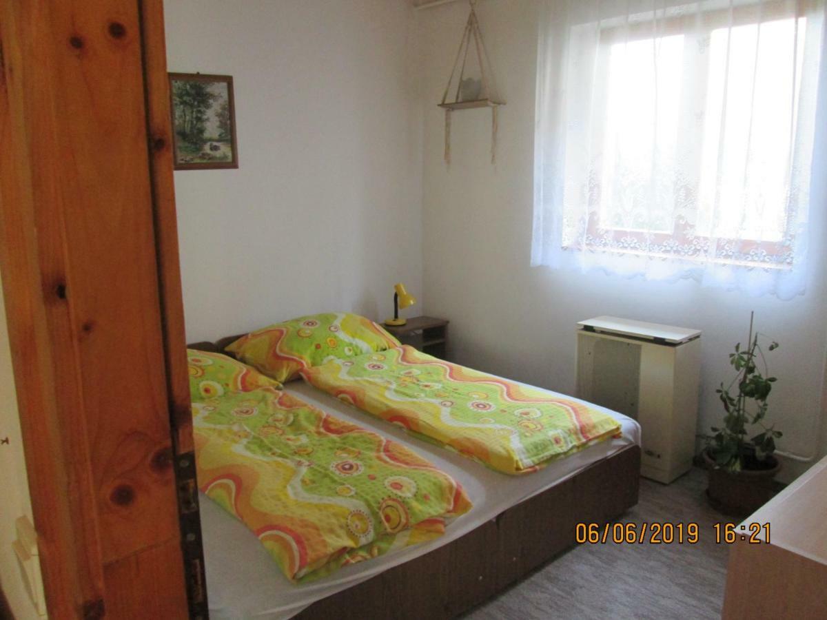 Fenyves Vendégház Balatonfenyves Esterno foto