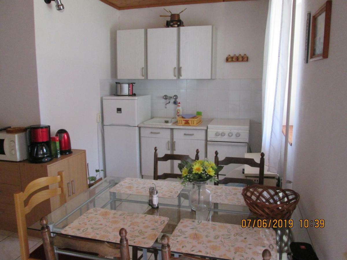 Fenyves Vendégház Balatonfenyves Esterno foto