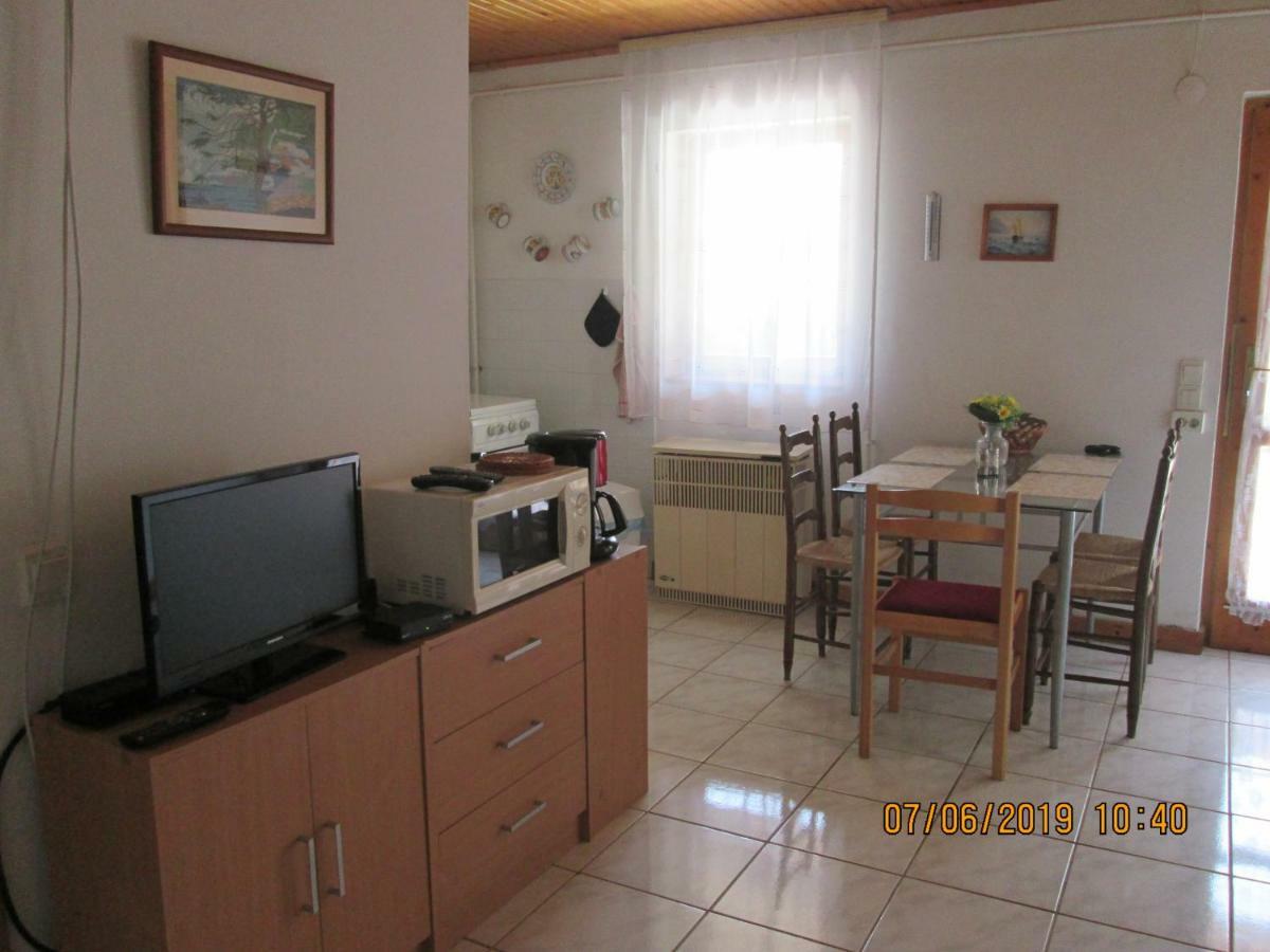 Fenyves Vendégház Balatonfenyves Esterno foto