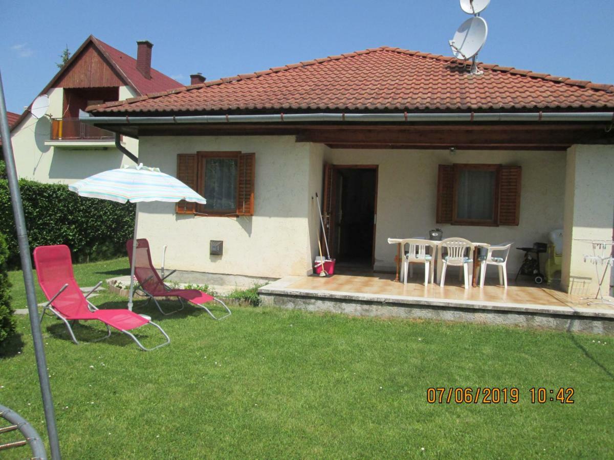 Fenyves Vendégház Balatonfenyves Esterno foto
